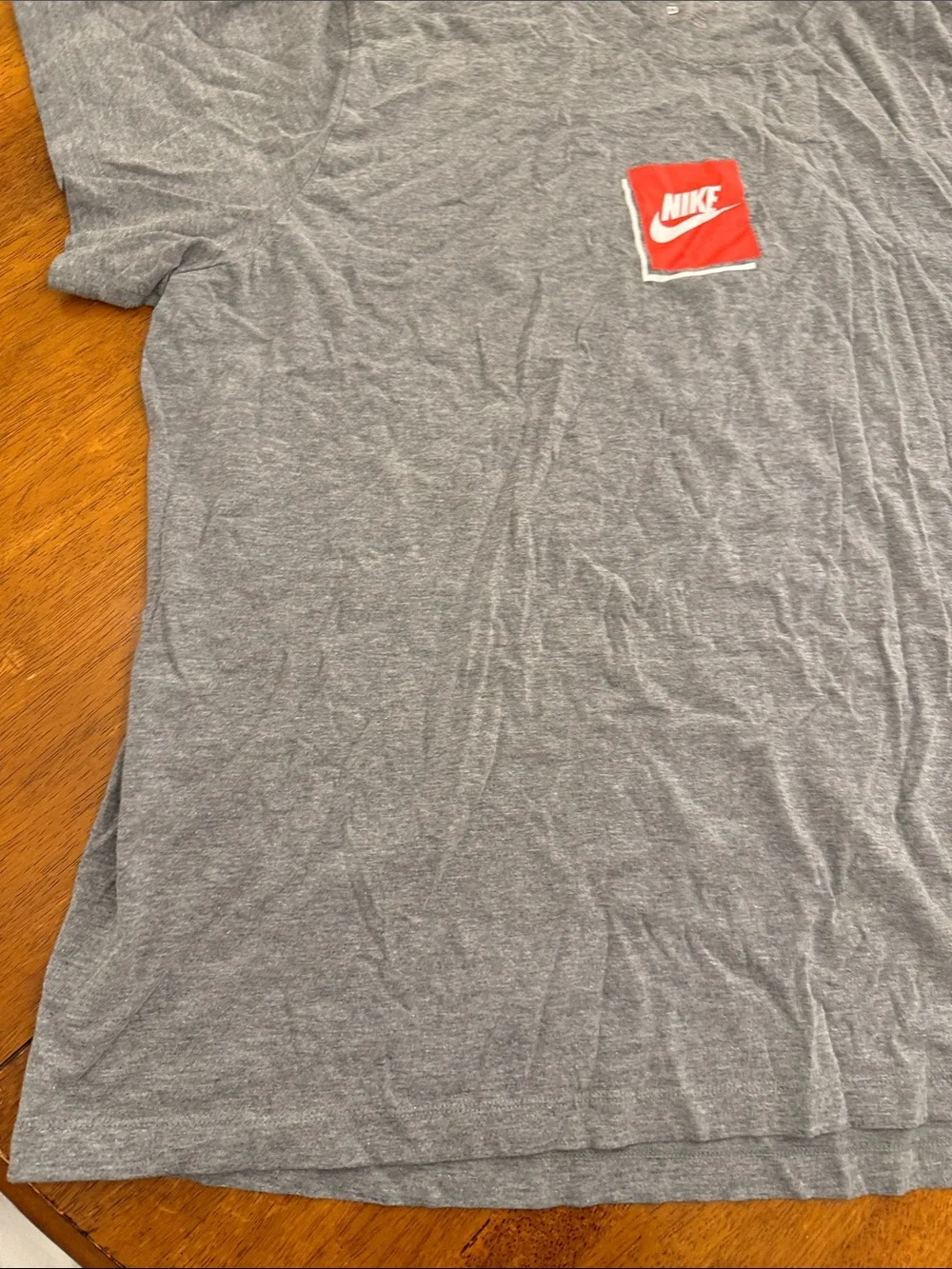 Nike Men's Heather Gray Short Sleeve T-Shirt with Red Logo xxl